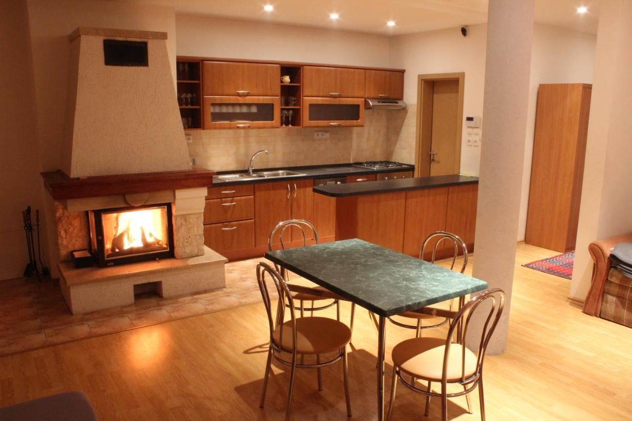 Apartman Triga Snina Extérieur photo